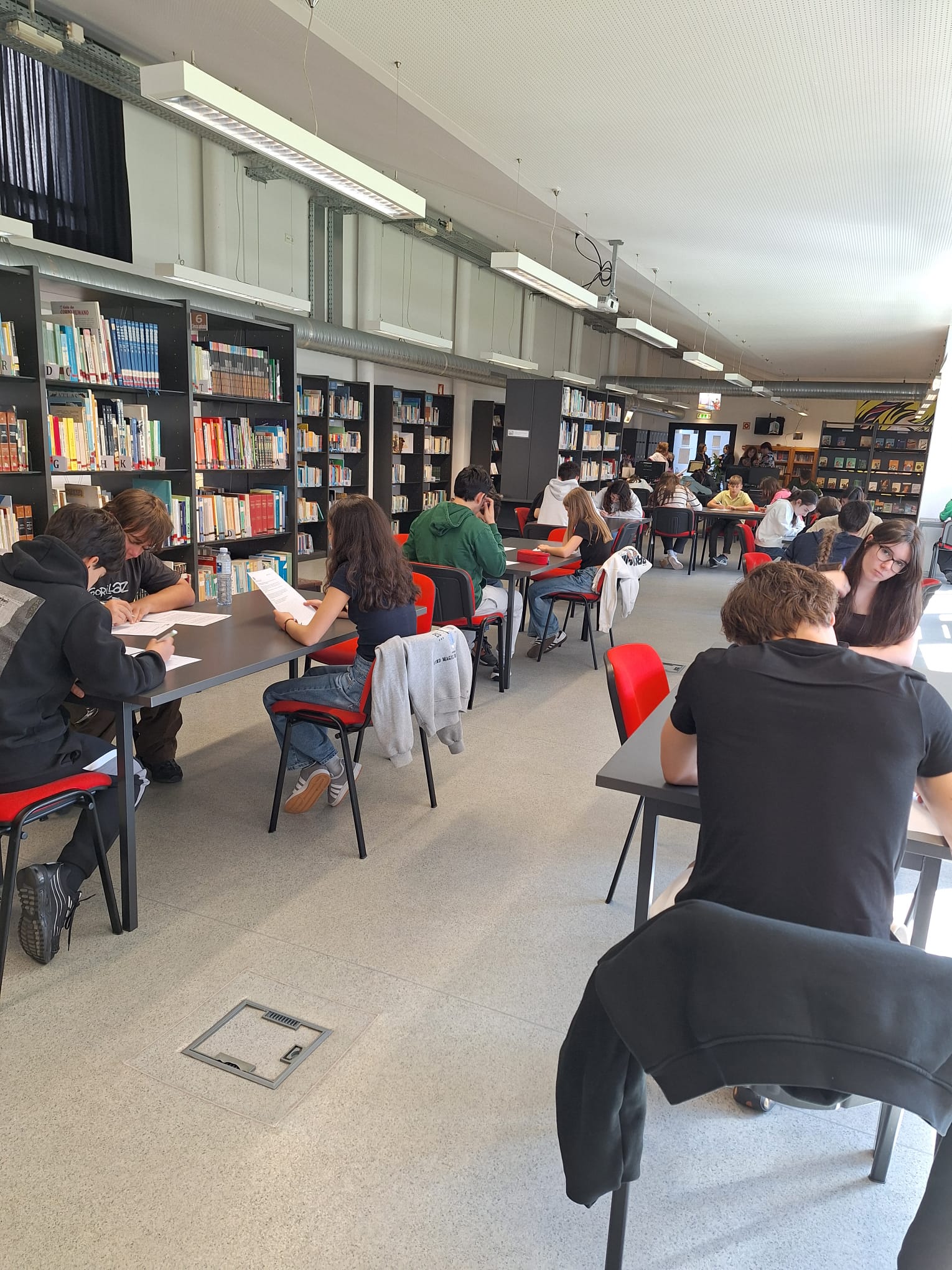 Mês da Leitura mobiliza comunidade escolar e reforça importância da leitura, dos livros e da literacia audiovisual